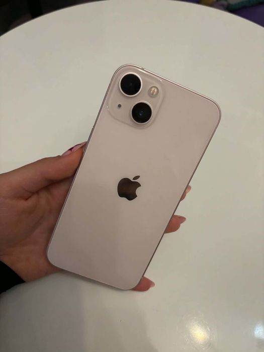 iPhone 13 różowy
