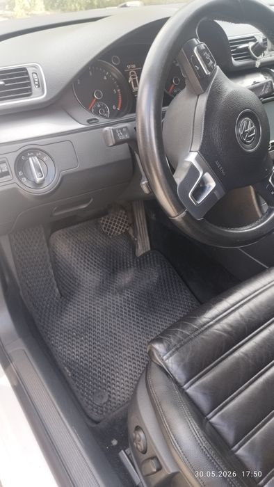 VW Passat B7 R-line