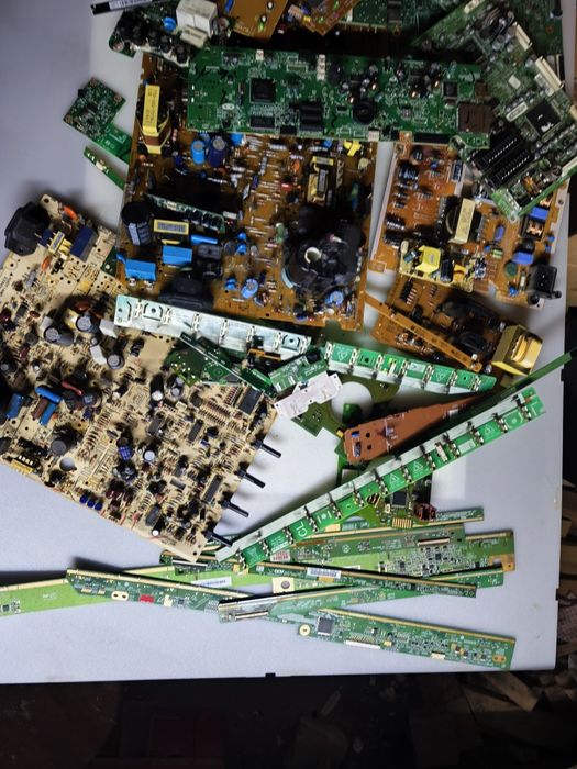 Złom elektroniczny+ ladowarki