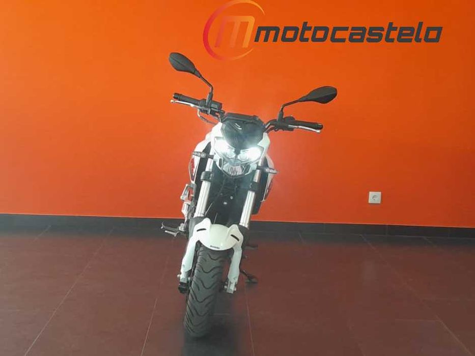Benelli TNT 125 E5