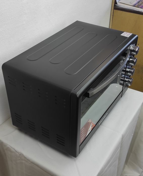 Духовка Grunhelm GN50AC 50 л с конвекцией