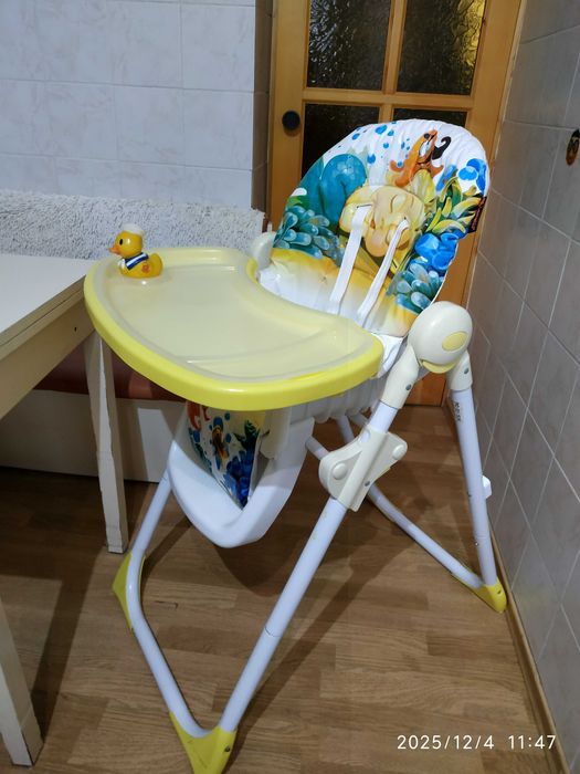 Дитячі стільчик для годування . Детский  стульчик для кормлений