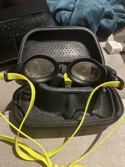 FORM Smart Swim 2 Inteligentne okularki pływackie z wyświetlaczem