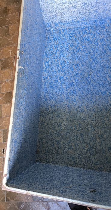 Baú de Armazenamento Antigo