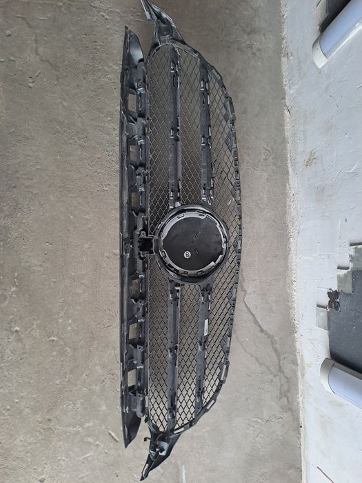 Решітка бампера мерседес w 205