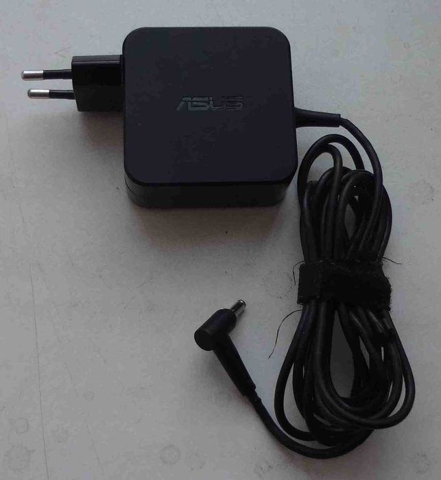Зарядное устройство 19V 3.42A ADP65DW Z адаптер не рабочий