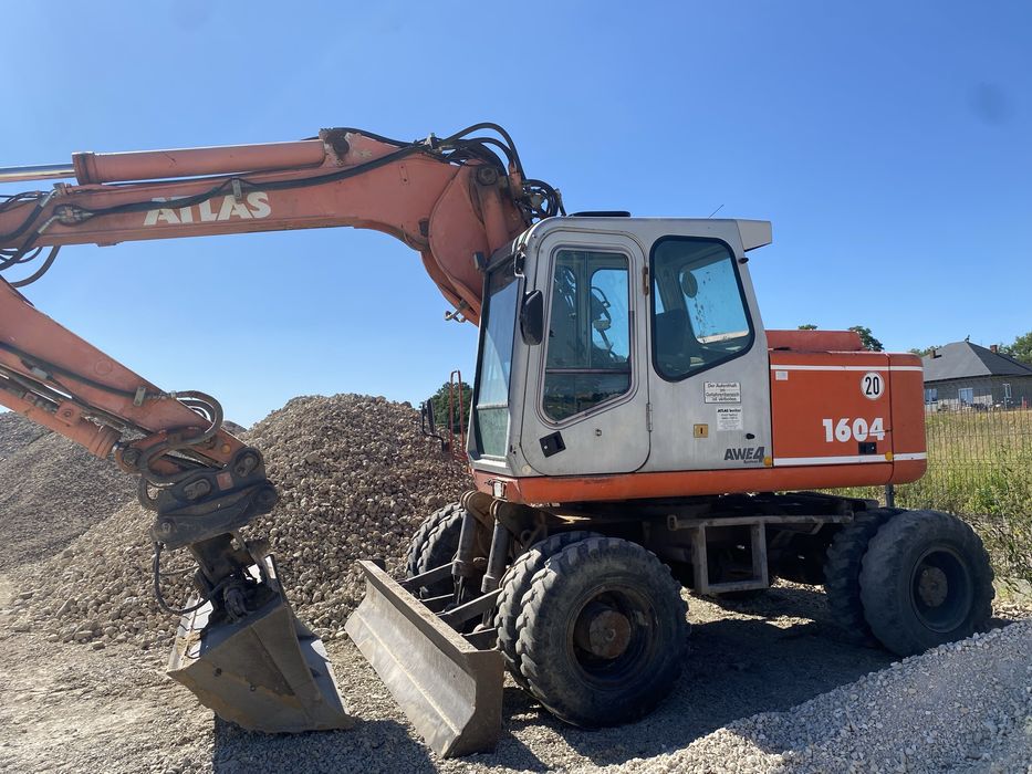 Mini koparka, kopraka ładowarka, koparka kołowa i wywrotki