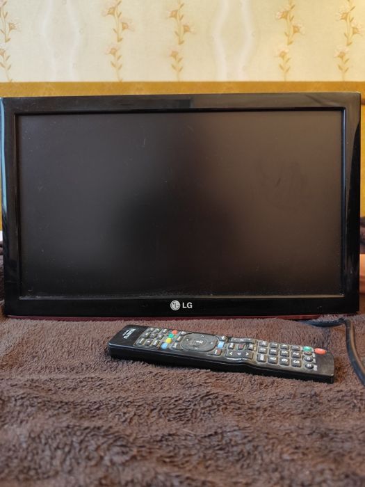 Продам телевизор LG 19LD350