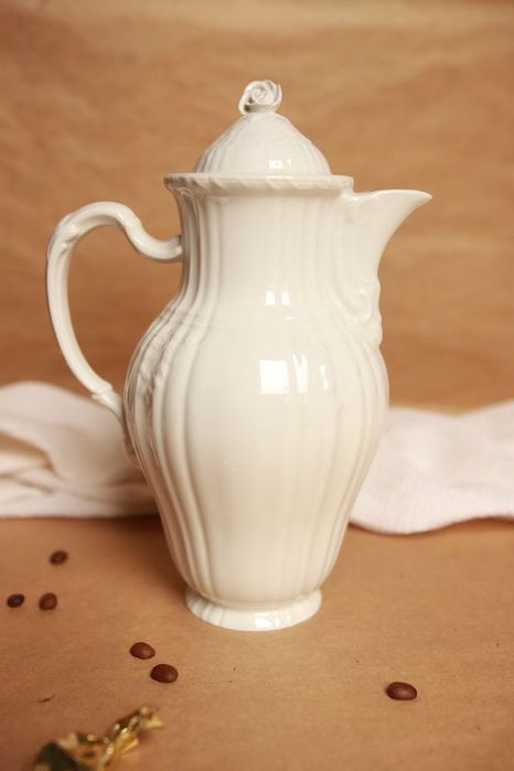 Dzbanek z białej porcelany KPM Berlin