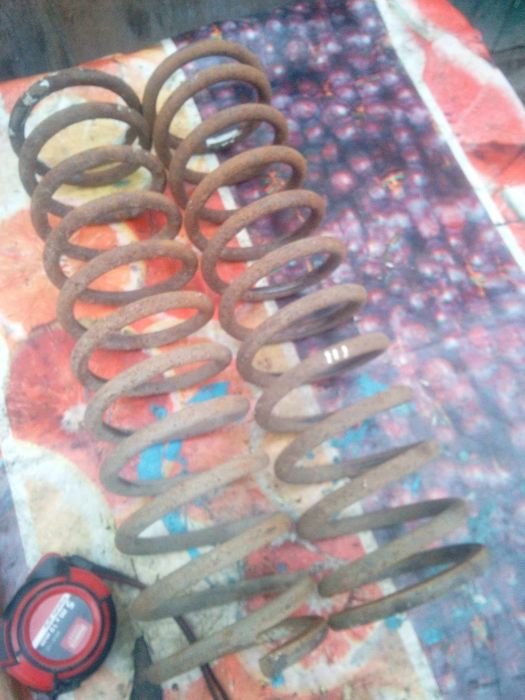 Продам пружини Ваз 21111. 2 шт.передніх та 2 задні