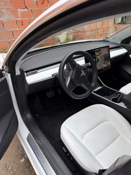 Tesla model 3 standard range plus64846404114049123