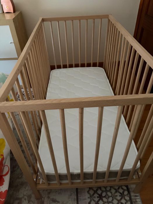 Berço Ikea com colchão