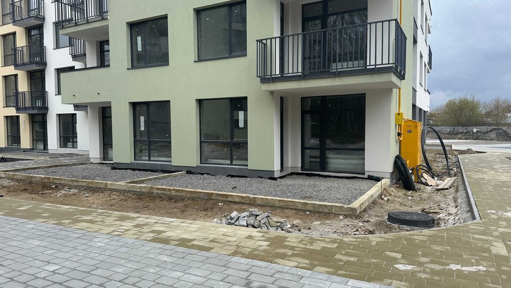 Продаж 3-к квартири 84,3 м² + власне патіо, Брюховичі (зданий будинок)