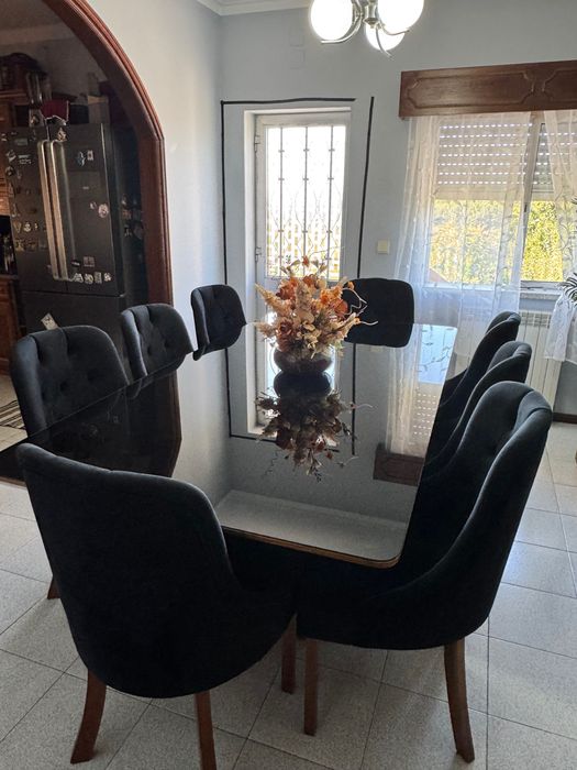 Mesa de jantar com buffet
