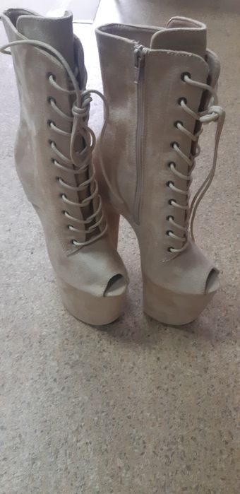 Стріпи ексклюзив