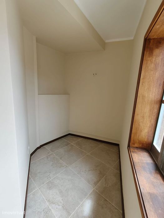 T2 moderno com varanda e terraço no Porto