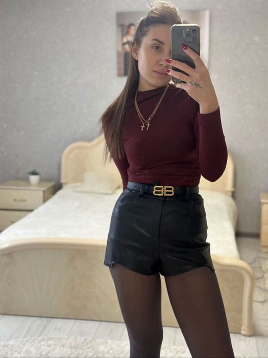 Шикарні шорти з еко шкіри