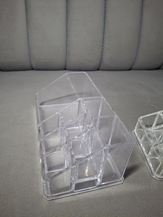 Organizery do makijażu