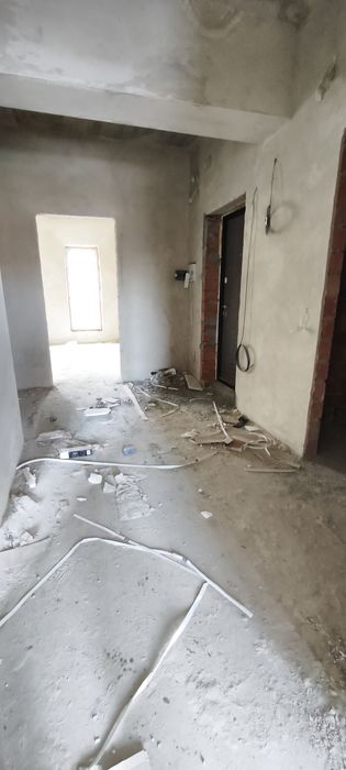 Трьохкімнатна новобудова з гаражем