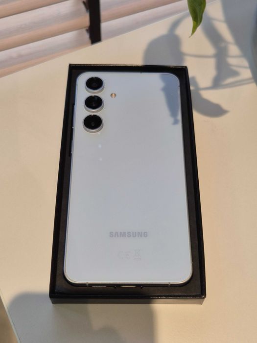 Samsung Galaxy S24 FE SM-S721B/DS 128GB