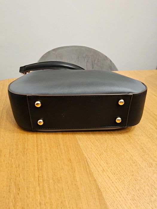 Valentino - Mala de Ombro - Pele Vegan