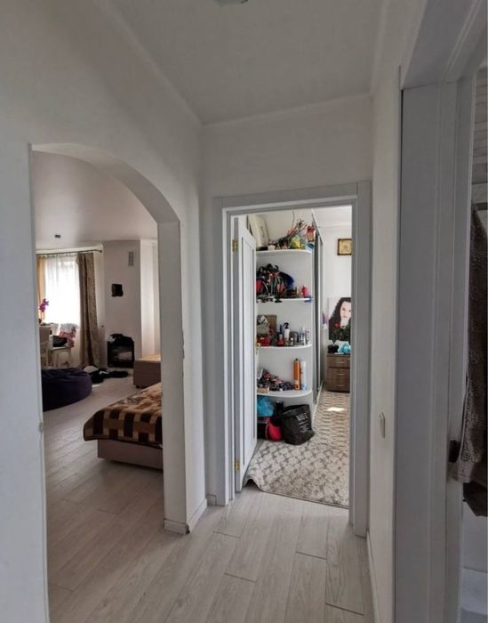 У продажі сучасний будинок з ремонтом