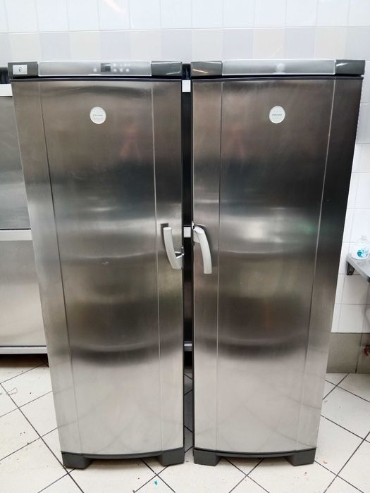 Zamrażarka Electrolux srebrna