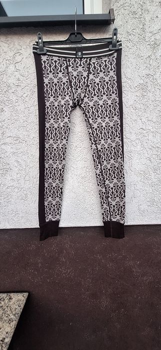 Legginsy Janus jedwab wełna ull 160cm

Legginsy Janus kupione w
