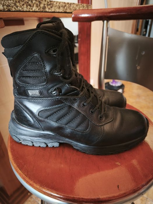 Botas magnum em bom estado