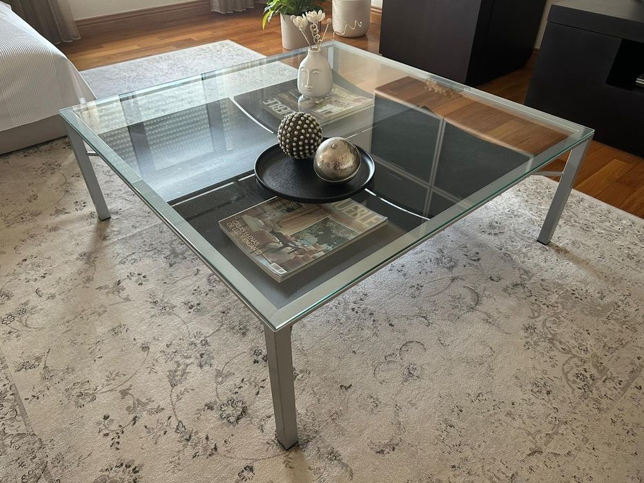 Mesa de centro em vidro