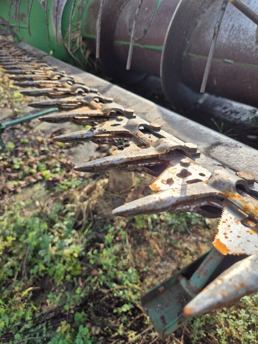 Комбайн JOHN DEERE 2264