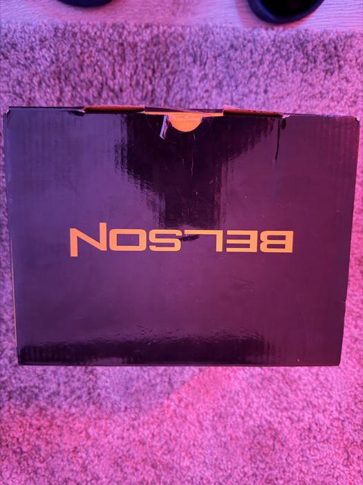 Radio con ecrã belson novo