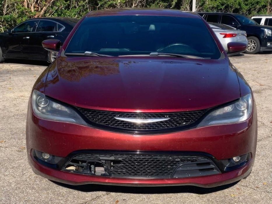 Chrysler 200 S      2015