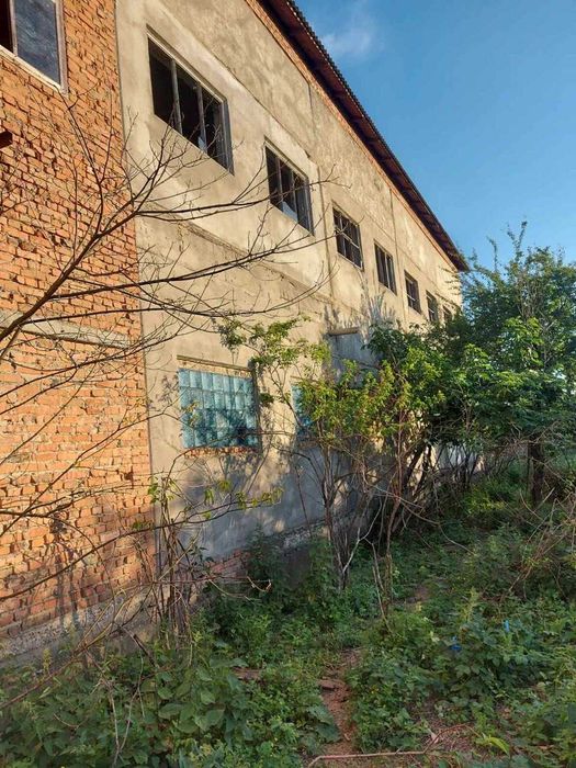 Майновий комплекс м.Ямпіль  вул.Чорноморця, 50  50000$