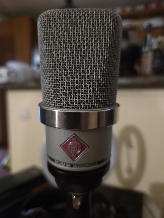 Neumann tlm 102 na caixa
