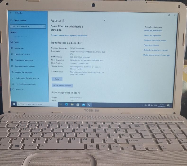 Computador Portátil Toshiba — Intel Pentium B960 / 3GB RAM / 200GB — 100€
