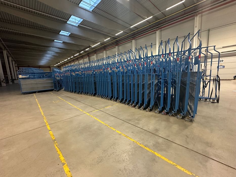 wózki systemowe piętrowane 3-krotnie