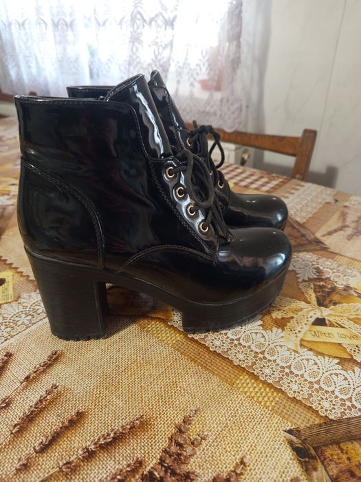 Демісезонні ботінки