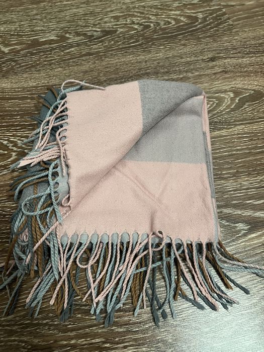 шарф. М’який, теплий, у гарному стані.