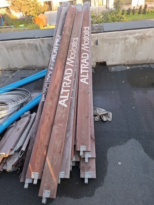 Burty na rusztowanie elewacyjne