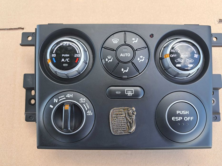 Suzuki Grand Vitara 05-09 panel klimatyzacji europa