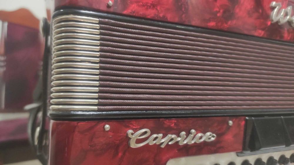 Akordeon Weltmeister Caprice 120B