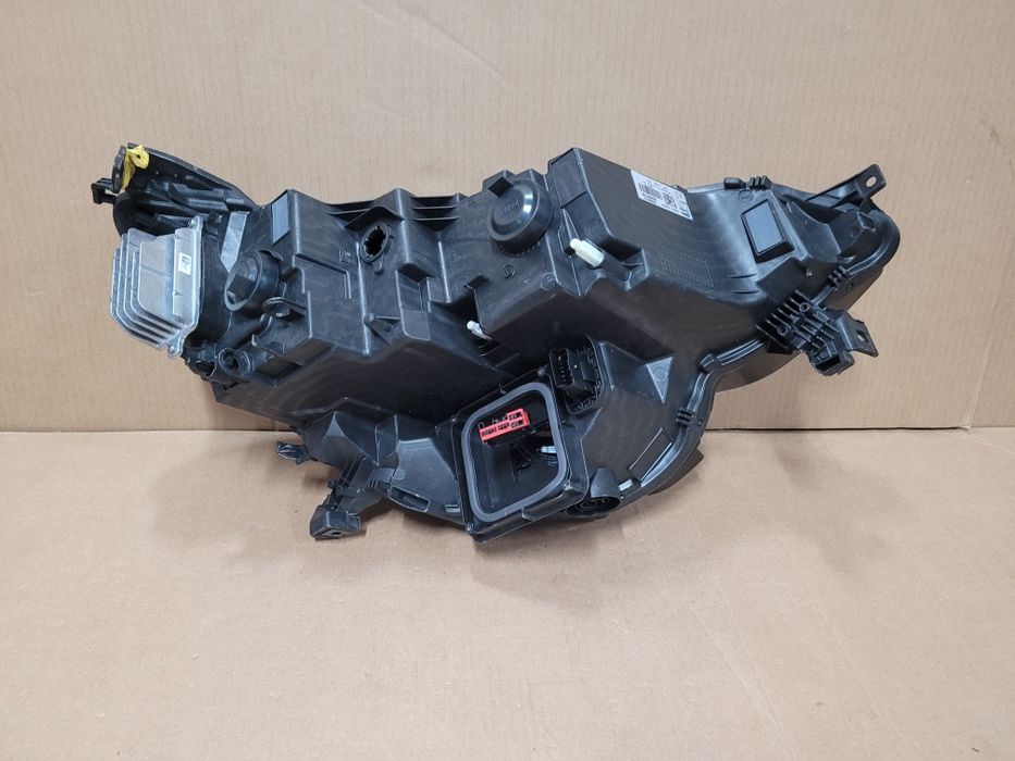 Megane IV 4 lampa przednia lewa led pur