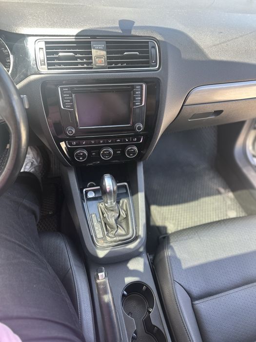 Продам vw jetta 2015 рік