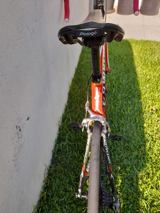 Specialized Tarmac Carbono (Tamanho 56/L) – Shimano Ultegra/105 – Rodas Vision