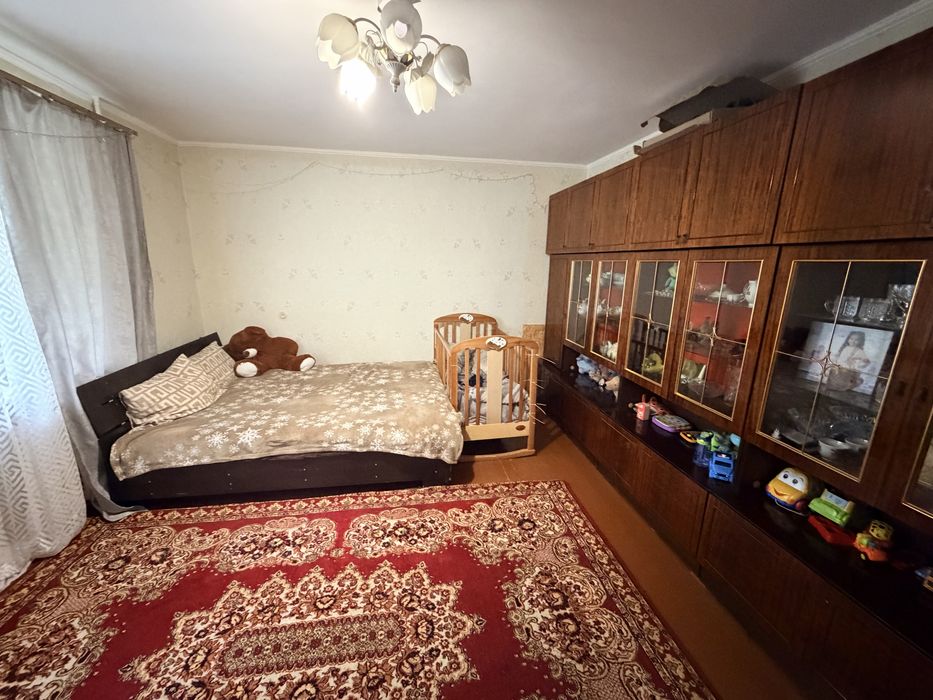 Продаж 3-х кім квартири 2/5 вул Космонавтів