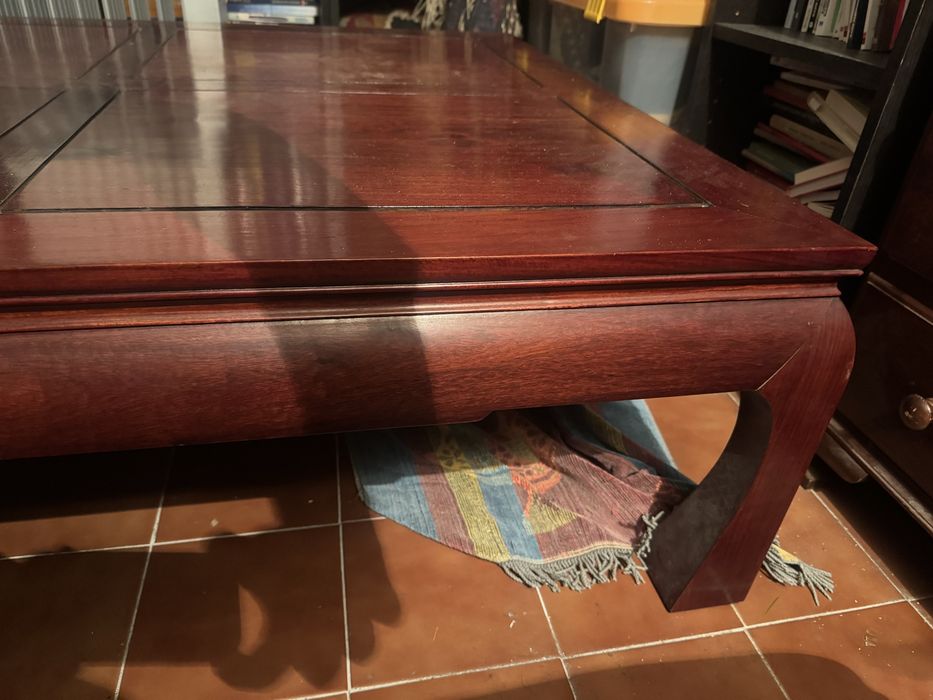 Mesa de centro em madeira maciça 127x102 alt 41