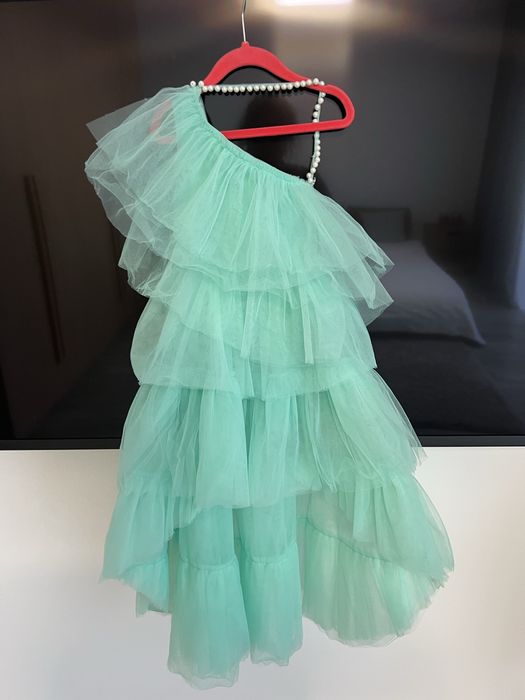 Нарядна сукня з фатіну кольору тіффані для дівчинки 6-7 років