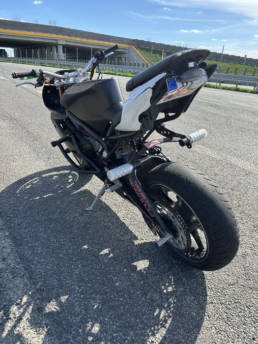 Triumph daytona 675 full/stunt