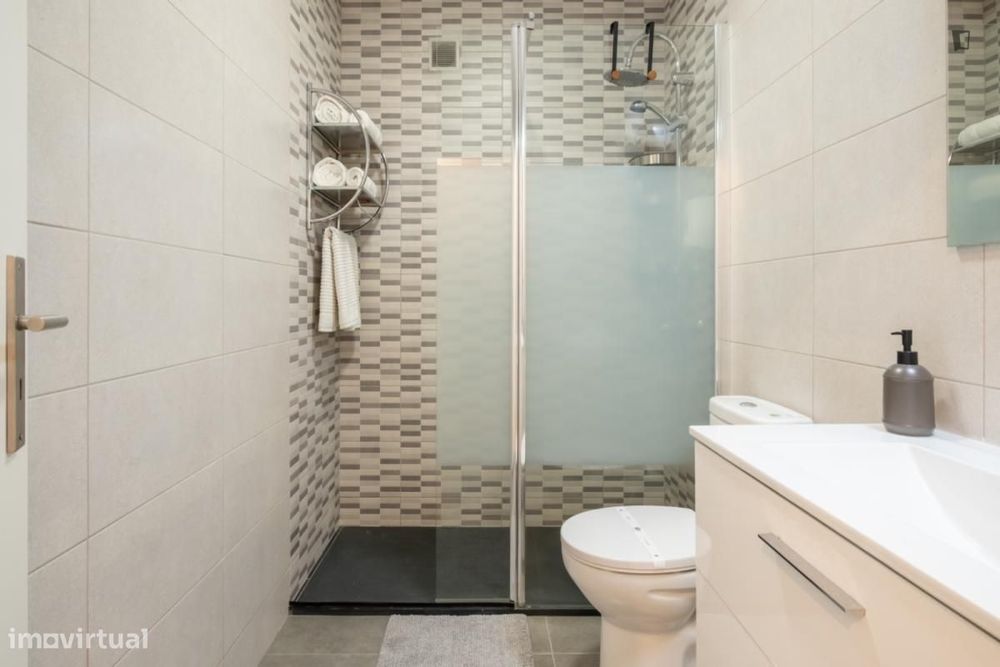 Apartamento com 3 quartos - localizado em Mafamude Porto